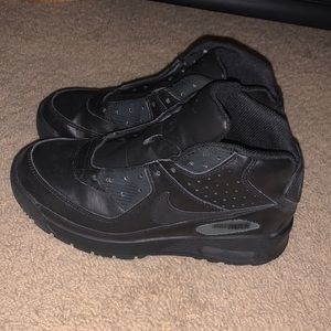 COPY - Nike Air Max 90 Boot (GS)-size 6Y